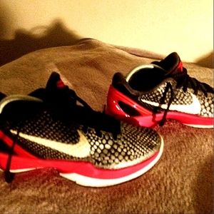 Nike zoom Kobe 6 Bred. Size 7.5